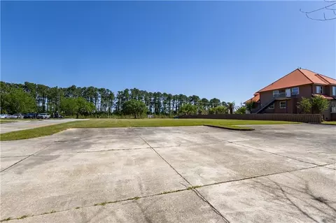680 Oak Harbor Blvd, Slidell, LA 70458 photo 2