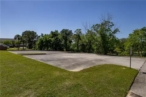 680 Oak Harbor Blvd, Slidell, LA 70458 photo 5