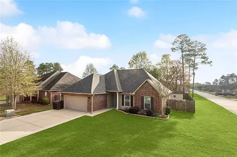 669 Fairfield Loop, Slidell, LA 70461 photo 1