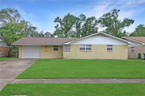 3738 Arrowhead Dr, Slidell, LA 70458 photo 1