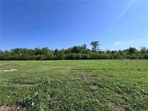 114 Deer Field Dr, Belle Chasse, LA 70037