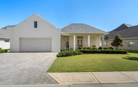 926 S Corniche Du Lac, Covington, LA 70433 photo 1