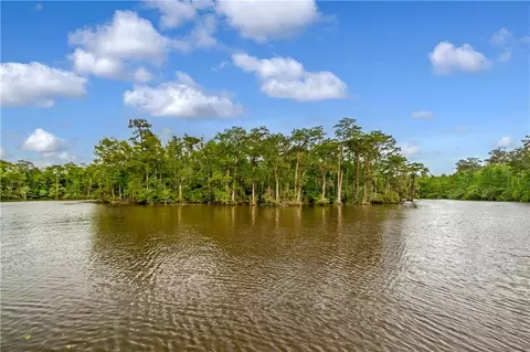 1825 Delta Trl, Covington, LA 70433 photo 13