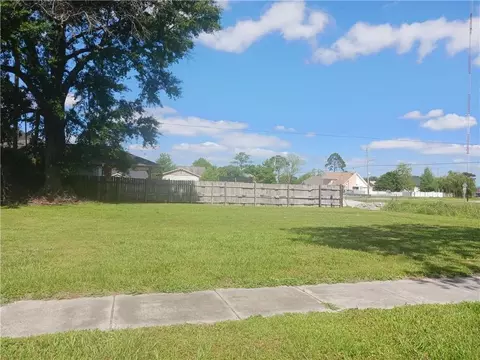 3104 Rosetta Dr, Chalmette, LA 70043