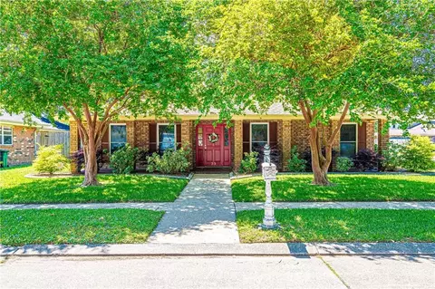 33 Normandy Dr, Kenner, LA 70065 photo 1