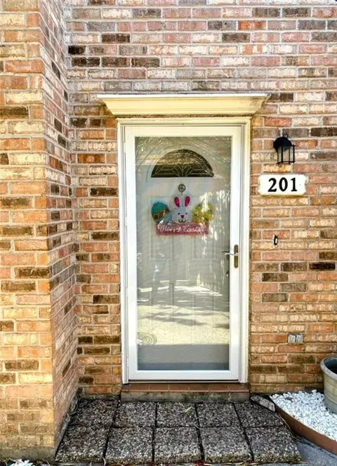 604 Clearview Pkwy #201, Metairie, LA 70001