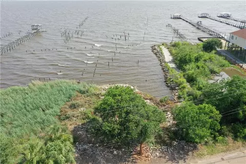 97 Lakeview Dr, Slidell, LA 70458