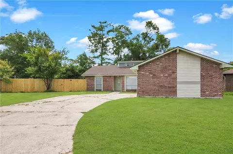 300 Somerset Dr, Slidell, LA 70461 photo 1