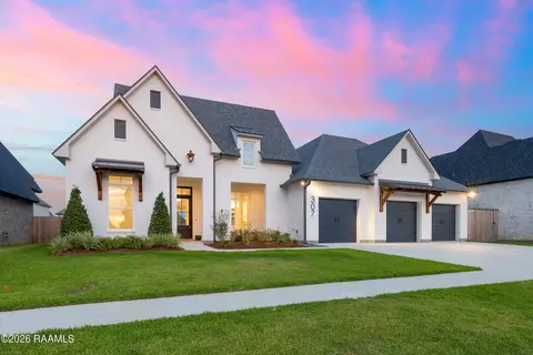 307 Sunset Palm Ct, Youngsville, LA 70592