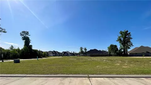 676 Dockside Dr, Slidell, LA 70461