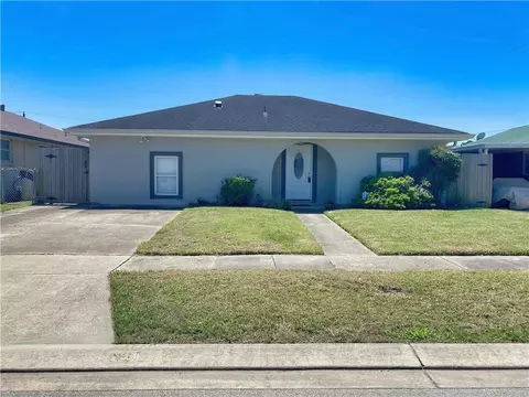 92 Jupiter Cir, Violet, LA 70092 photo 1