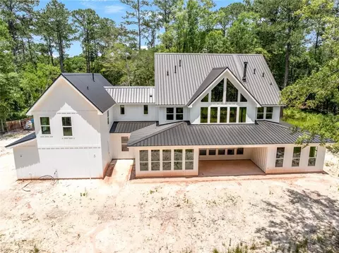 Exterior - 1190 Dove Park Rd, Covington, LA 70433 photo 8 of 12