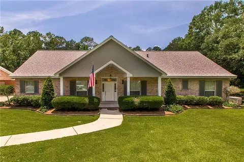6 Rene Ct, Mandeville, LA 70471