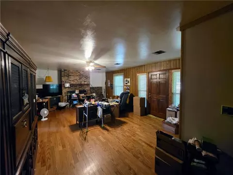 Living - 46282 Morris Rd, Hammond, LA 70401 photo 1 of 3