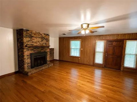 Living - 46282 Morris Rd, Hammond, LA 70401 photo 1 of 1