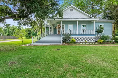 237 Villere Dr, Destrehan, LA 70047