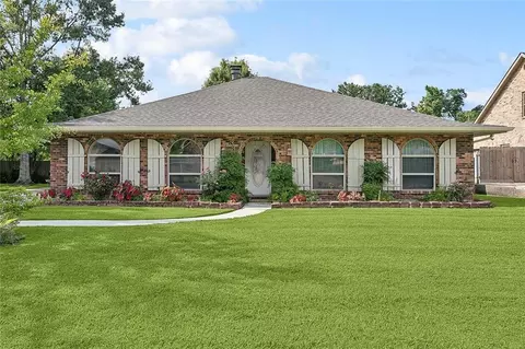 335 Devon Rd, Laplace, LA 70068