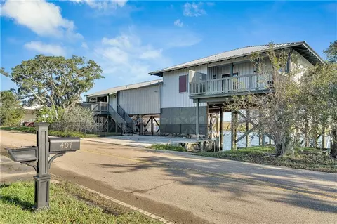 407 Carr Dr, Slidell, LA 70458 photo 1