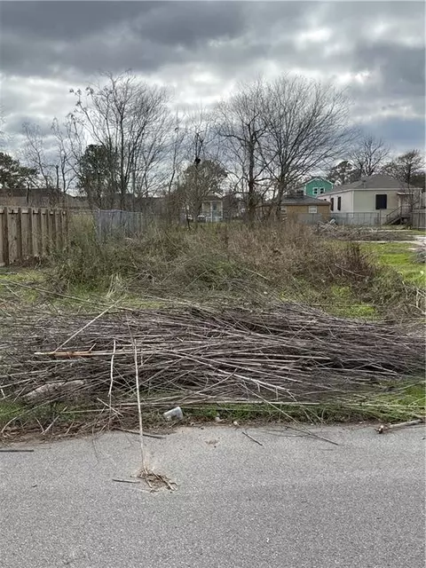 5442 N Johnson St, New Orleans, LA 70117