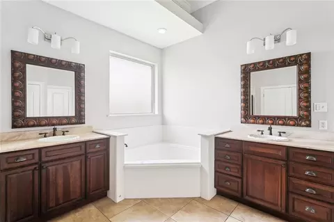 Bath - 322 Palermo Dr, Slidell, LA 70458 photo 1 of 2
