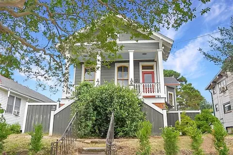 4445 Demontluzin St, New Orleans, LA 70122
