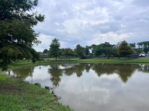 140 W Lakes Blvd, Alexandria, LA 71303