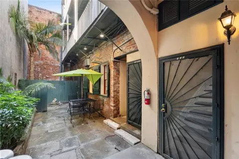 732 Royal St #C, New Orleans, LA 70116