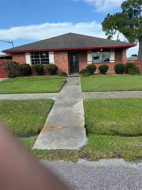 7401 Poitevent St, New Orleans, LA 70127