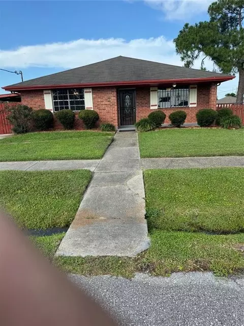 7401 Poitevent St, New Orleans, LA 70127