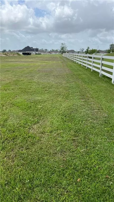 River Road, Waggaman, LA 70094