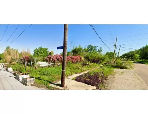 2610 Gordon St, New Orleans, LA 70117