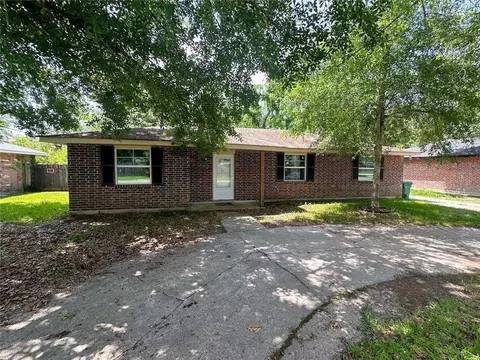 1505 Saint Ann Pl, Slidell, LA 70460 photo 1