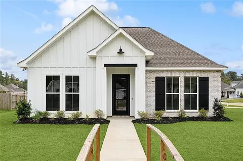 72701 Robindale Dr, Covington, LA 70435
