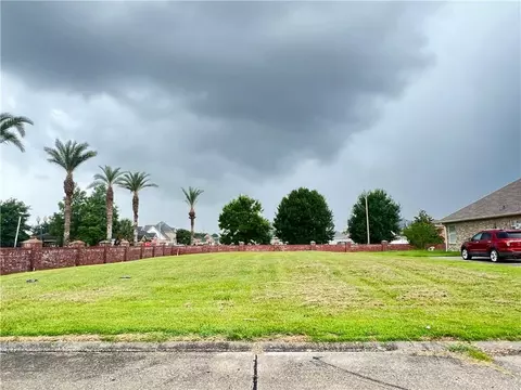 5083 W Saint Andrews Cir, New Orleans, LA 70128