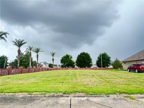5083 W Saint Andrews Cir, New Orleans, LA 70128