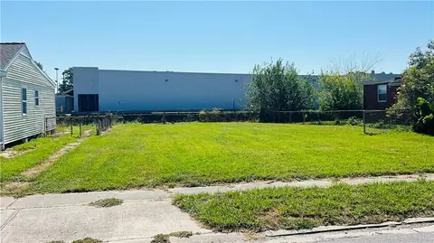 1315 Center St, Arabi, LA 70032