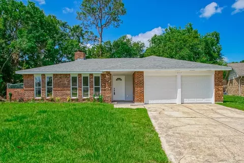 217 Chess Dr, Slidell, LA 70458 photo 1