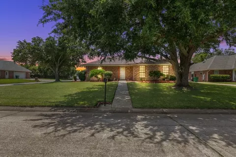 122 Warwick St, Laplace, LA 70068
