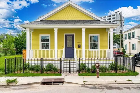 1301 S Saratoga St, New Orleans, LA 70113