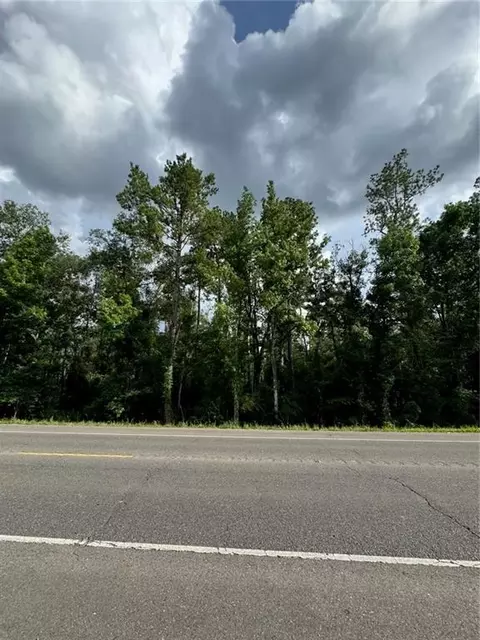 7 Florida Boulevard, Holden, LA 70744