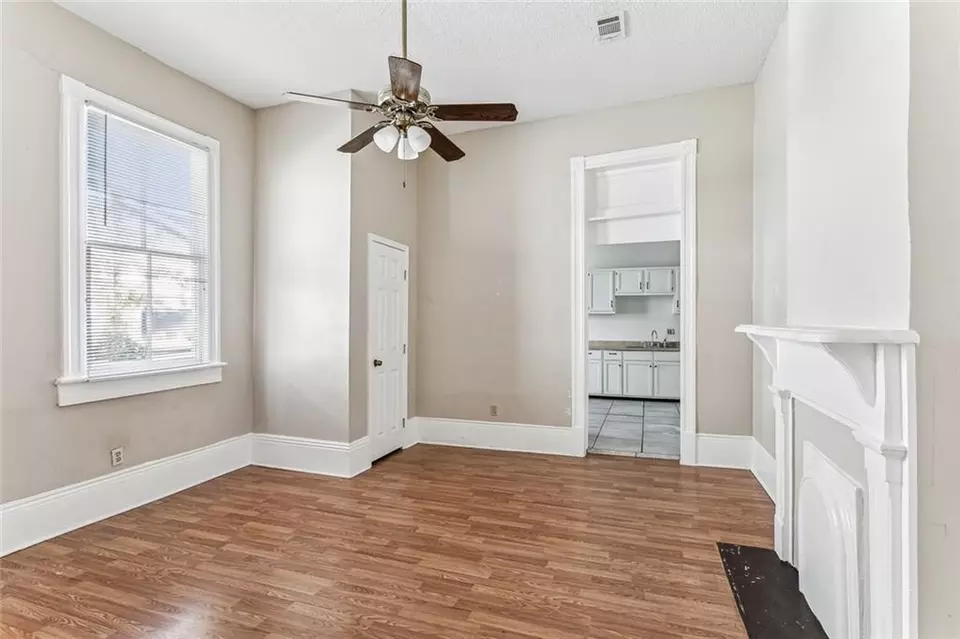 Living - 2031 33 Arts St, New Orleans, LA 70117 photo 3 of 4