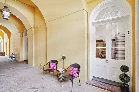 1303 Burgundy St #3, New Orleans, LA 70116