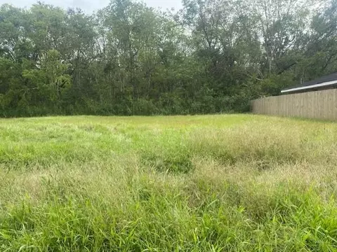 1637 Heights Dr, Saint Bernard, LA 70085