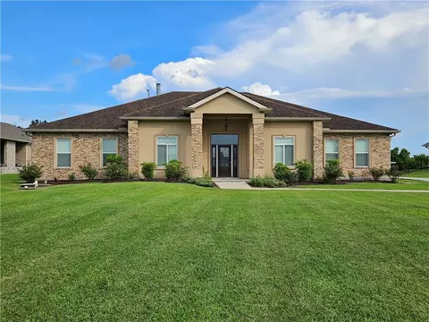 181 Latigue Rd, Avondale, LA 70094