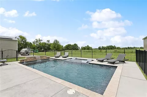 313 Luke Dr, Des Allemands, LA 70030