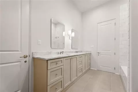 Bath - 10 Thunderbird Dr, Covington, LA 70433 photo 3 of 5