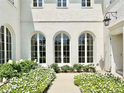Exterior - 10 Thunderbird Dr, Covington, LA 70433 photo 8 of 9