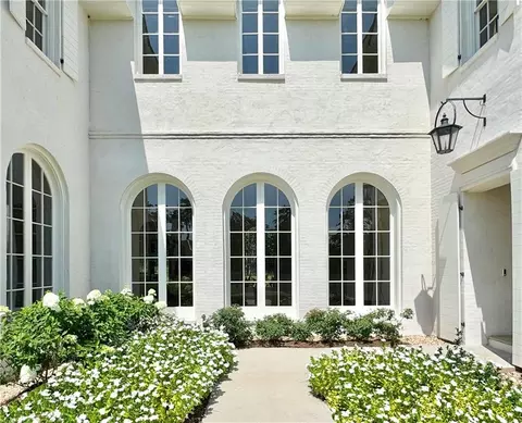 Exterior - 10 Thunderbird Dr, Covington, LA 70433 photo 2 of 9