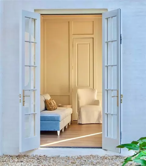Entry Way - 10 Thunderbird Dr, Covington, LA 70433 photo 2 of 5