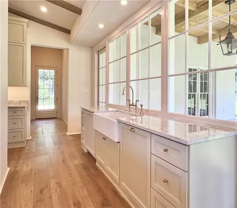 Kitchen - 10 Thunderbird Dr, Covington, LA 70433 photo 11 of 11